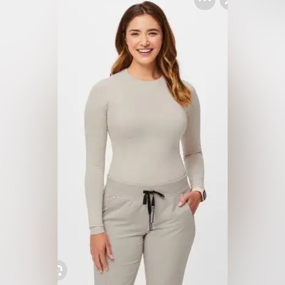 FIGS Salta Seamless underscrub in Bone size small